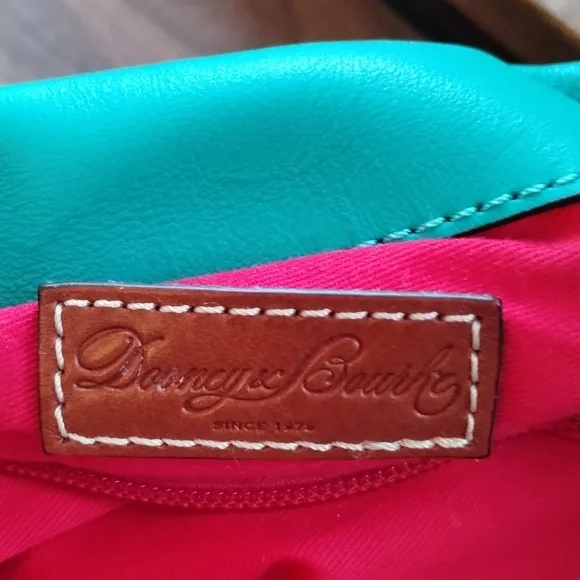 Dooney and Bourke Logo Lock Shoulder Bag Purse Smooth European Leather - Picture 11 of 17